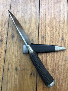 Puma Knife: Puma 1950'-60s Jagdnicker Knife with Brown Figured Handle & Sheath