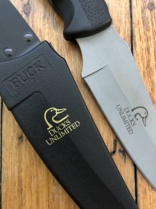 Buck Knife: Buck Ducks Unlimited Special Edition Mentor Fixed Blade Knife with Black Rubberised Handle & Black Sheath