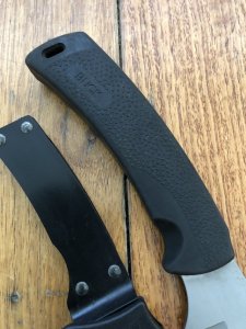 Buck Knife: Buck 1995 Mentor Fixed Blade Knife with Black Rubberised Handle & Black Sheath