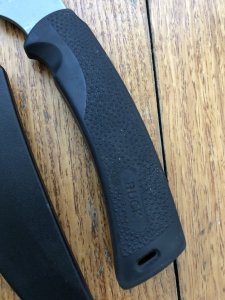 Buck Knife: Buck 1995 Mentor Fixed Blade Knife with Black Rubberised Handle & Black Sheath