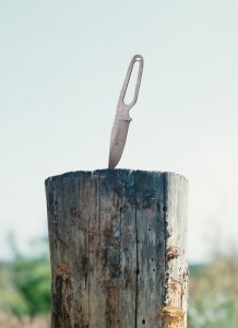 Puma Knife: Puma Hunt To Survive Small Steel Star Para Neck/Pack Knife
