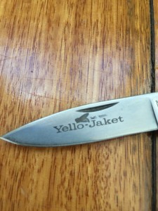 Camillus Knife: Camillus Small Yellow-Jaket Folding Lock Back Knife